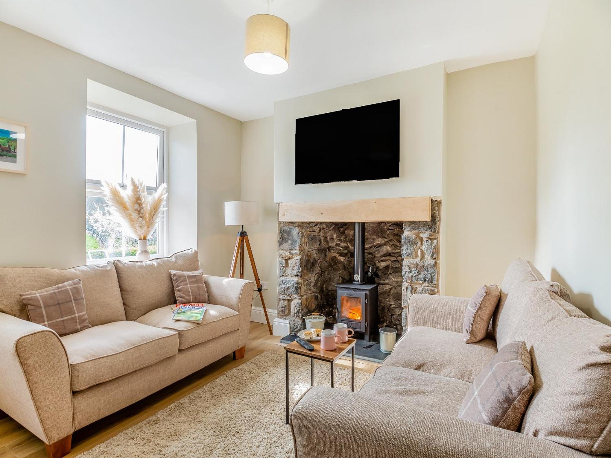 Frondeg Villa Capel Garmon Екстериор снимка